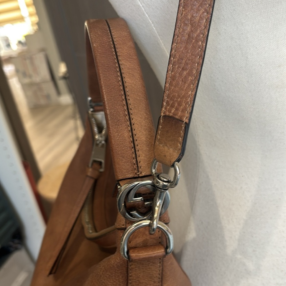 Gucci Tan Leather Hobo Bag - Picture 9 of 16